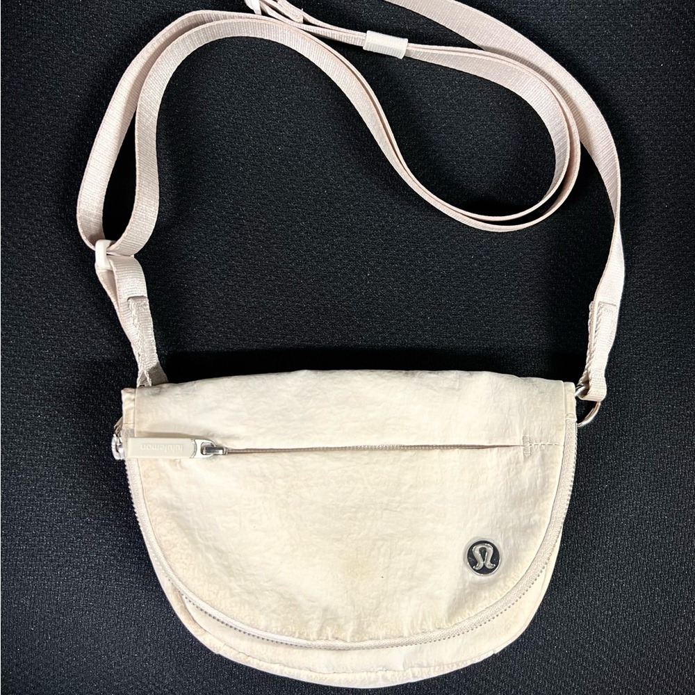 Lululemon All Night Festival Bag Micro 2L White Opal / Silver